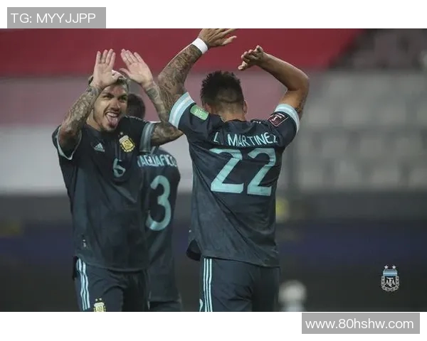 劳塔罗在巴甲比赛中频频造杀机，足球界再掀劳塔罗热潮！