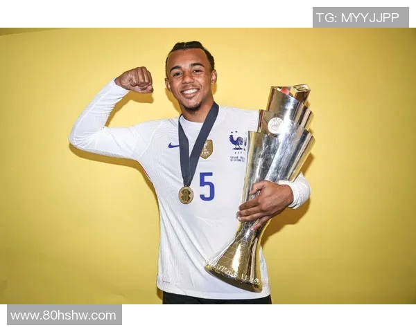 塞维利亚签下法国新秀,刷新转会纪录,开启新篇章 塞维利亚签下法国新秀,刷新转会纪录,开启新篇章